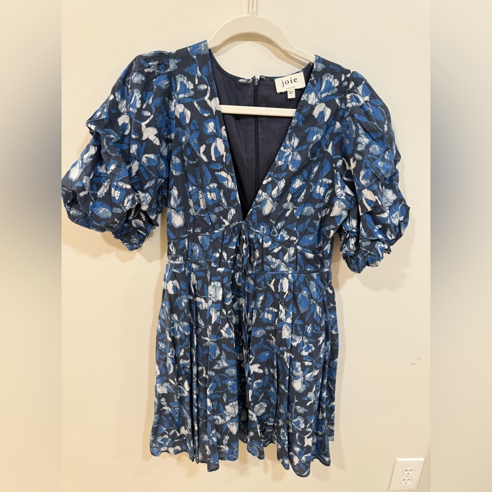 Joie Navy and White Patterned Garment
